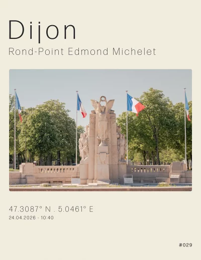 Vue sur le monument au morts de la ville de Dijon.