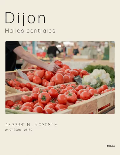 Des tomates rouges sur le marché des Halles de Dijon